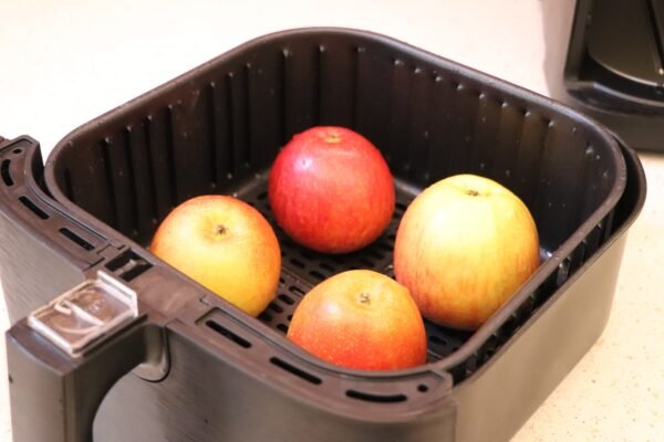 preparación de la manzana asada en freidora de aire