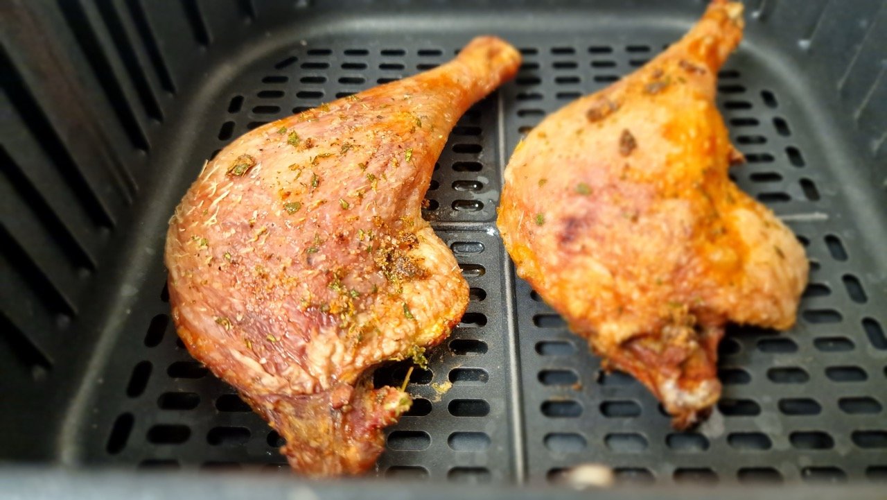 Cocinar muslos de pato en freidora de aire