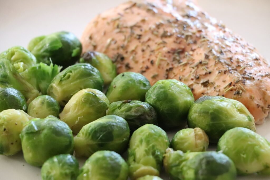 Coles de Bruselas con salmón