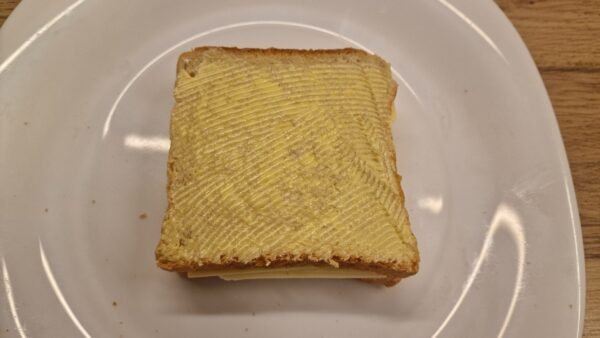 Preparación de sándwich de queso a la parrilla en airfryer 2