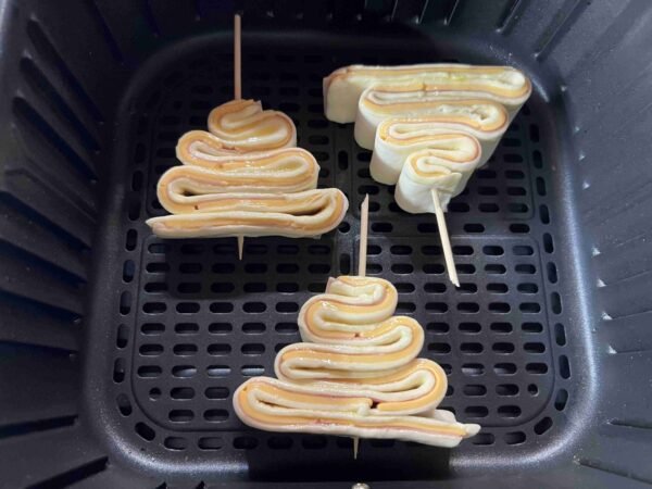 Árbol de Navidad de jamón y queso en hojaldre 15