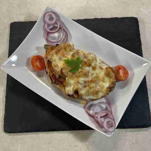 Batata rellena de ragú de pollo con tomate en airfryer