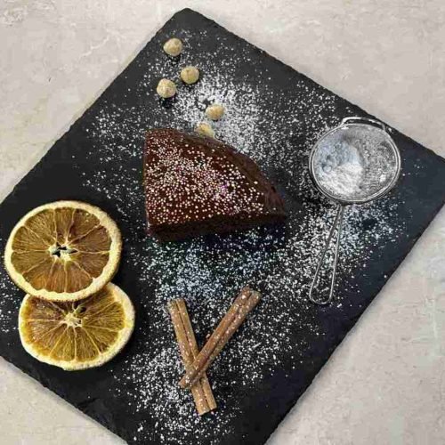 Bizcocho de chocolate sin alérgenos en freidora de aire