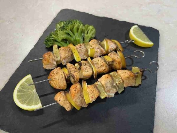 Brochetas de salmón con limón 17