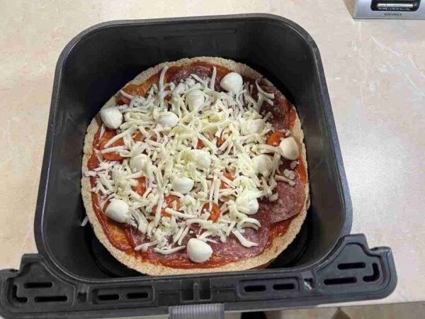 Pizza rapida con base de tortilla 07